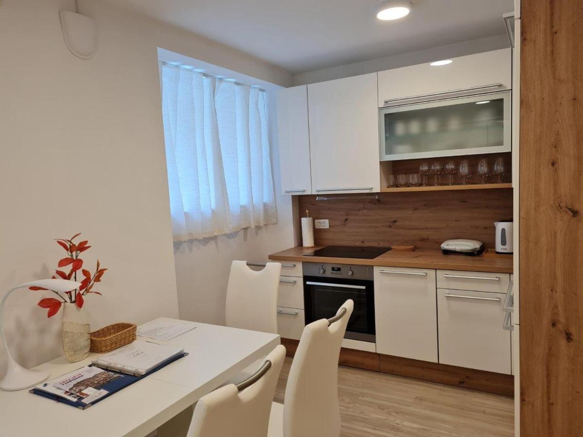 Studio Apartment Gea 2 Tour As Ljubljana Bagian luar foto